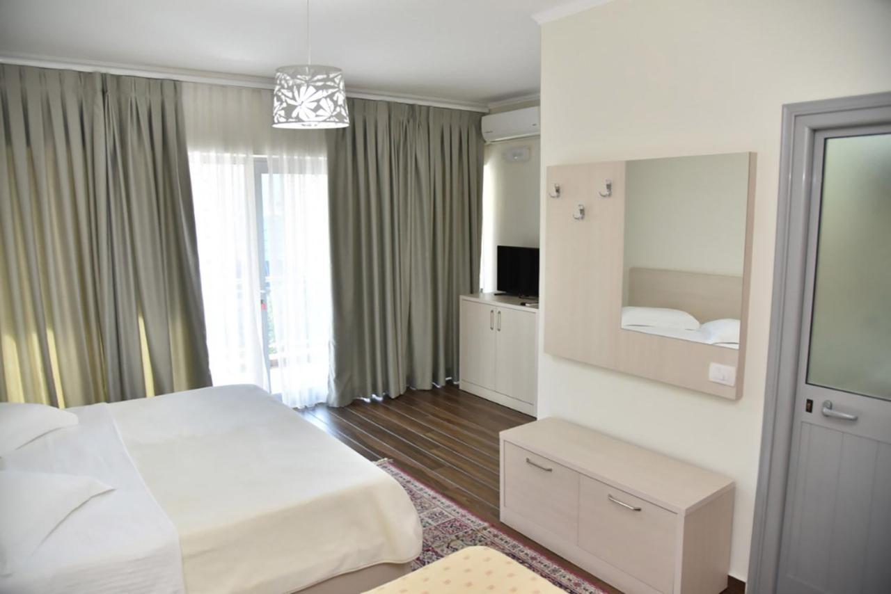 Hotel Imperiale Δυρράχιο Εξωτερικό φωτογραφία