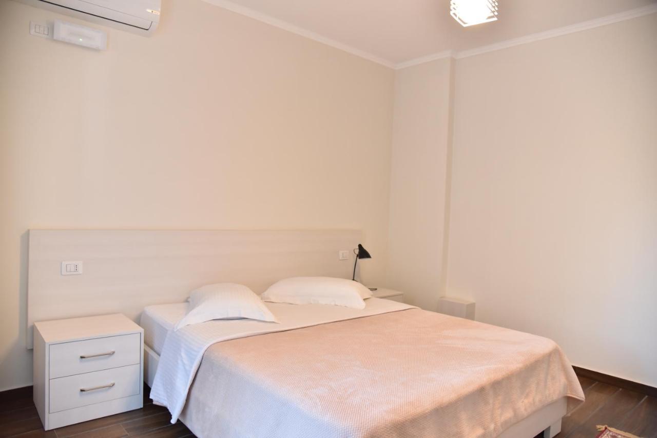 Hotel Imperiale Δυρράχιο Εξωτερικό φωτογραφία