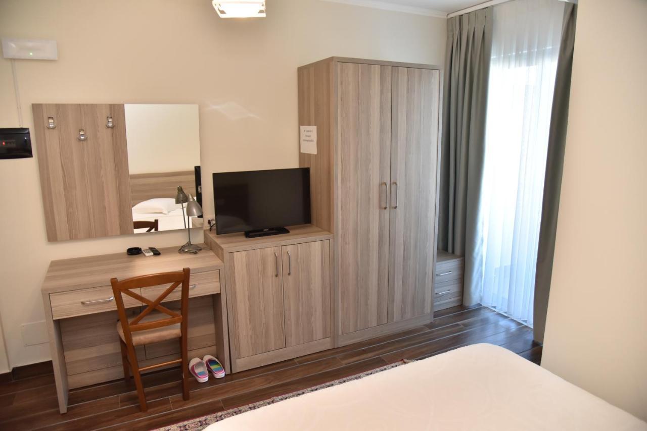 Hotel Imperiale Δυρράχιο Εξωτερικό φωτογραφία
